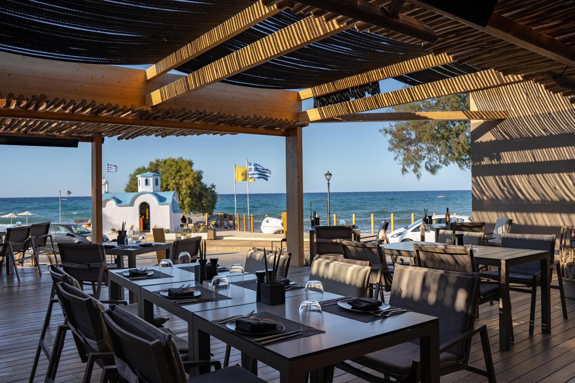 Nema Design Hotel & Spa - Adults Only Khersónisos Eksteriør bilde Restaurant in Nikiti